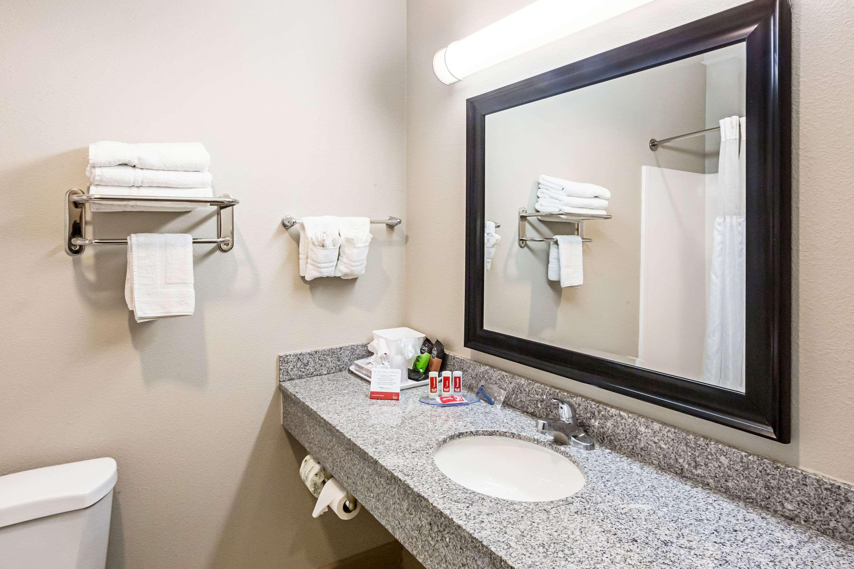 Econo Lodge Baton Rouge University Area المظهر الخارجي الصورة