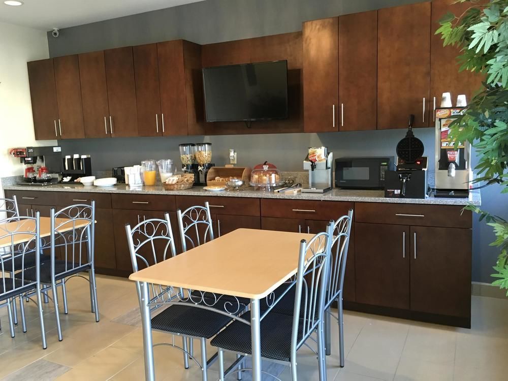 Econo Lodge Baton Rouge University Area المظهر الخارجي الصورة